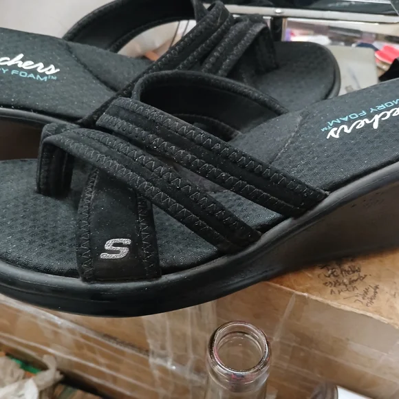 Skechers Women's Black Sandals - Picture 1 of 4